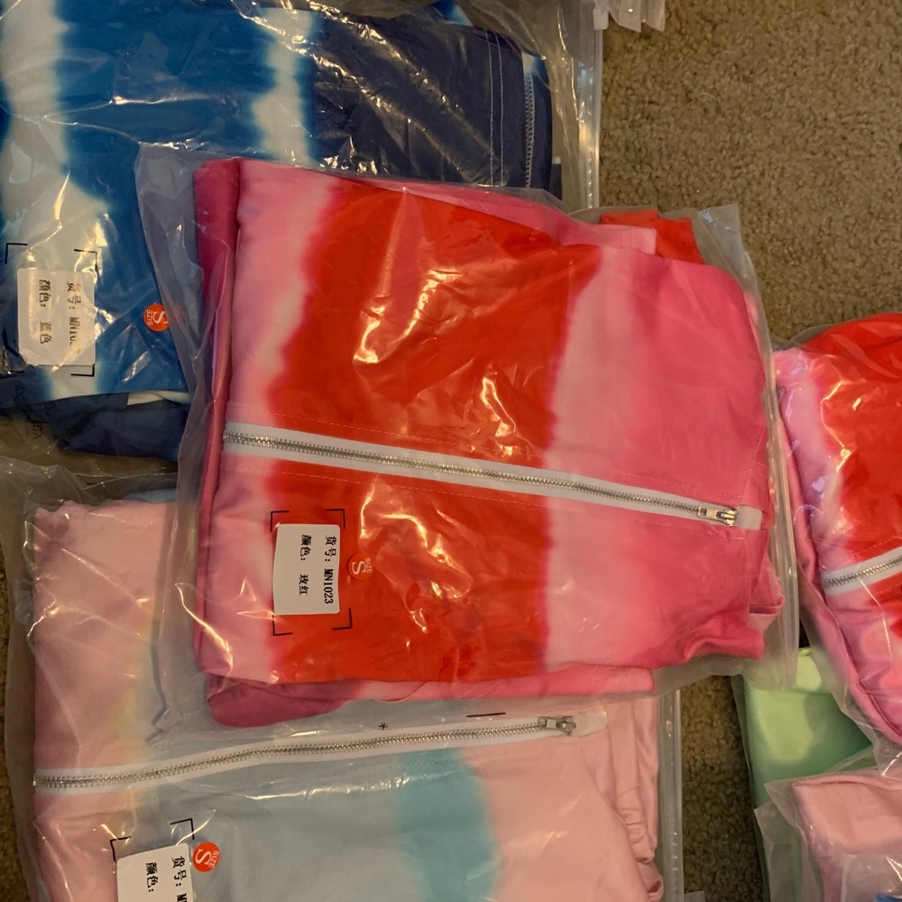 Tracksuits ๐๐๐๐๐ - Picture 2 of 5